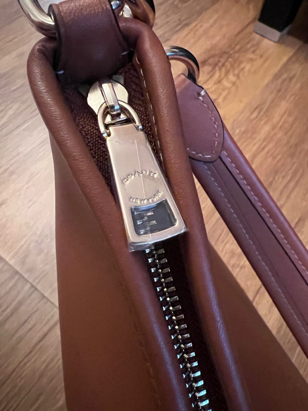 Coach Large Laurel in smooth leather  — Cognac Brown with Gold Hardware - Picture 3 of 8